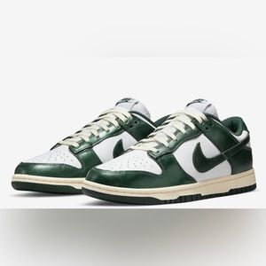 Nike Dunk Low Vintage Green 2022 (Women’s)
